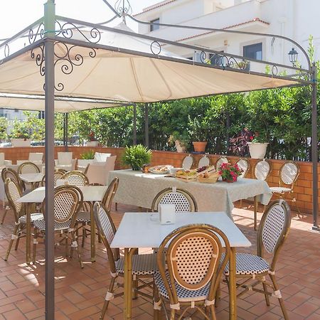Hotel Alba Del Gargano Mattinata Bagian luar foto