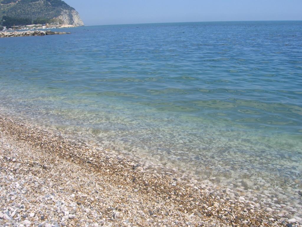 Hotel Alba Del Gargano Mattinata Bagian luar foto