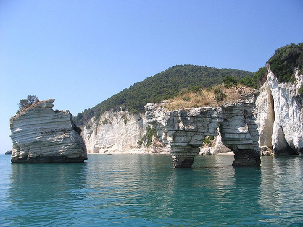 Hotel Alba Del Gargano Mattinata Bagian luar foto