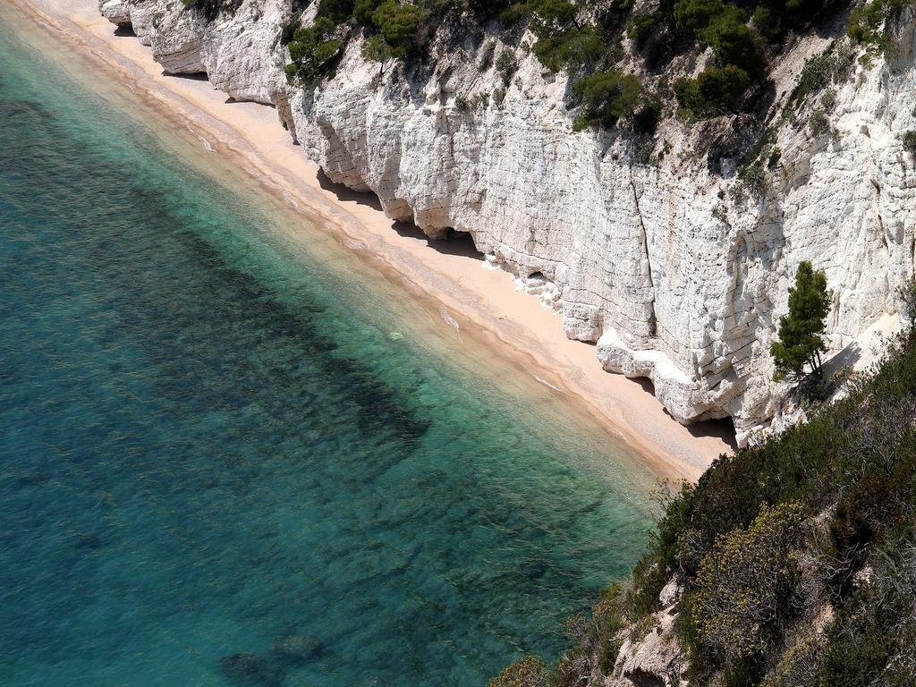 Hotel Alba Del Gargano Mattinata Bagian luar foto