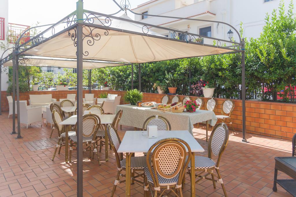 Hotel Alba Del Gargano Mattinata Bagian luar foto