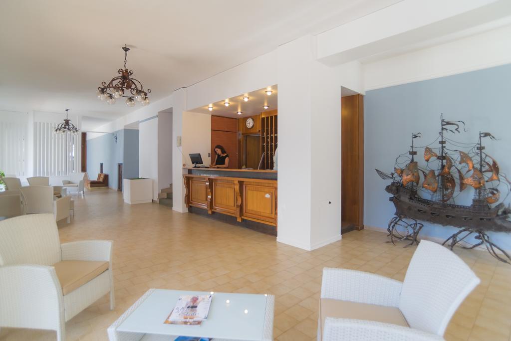 Hotel Alba Del Gargano Mattinata Bagian luar foto