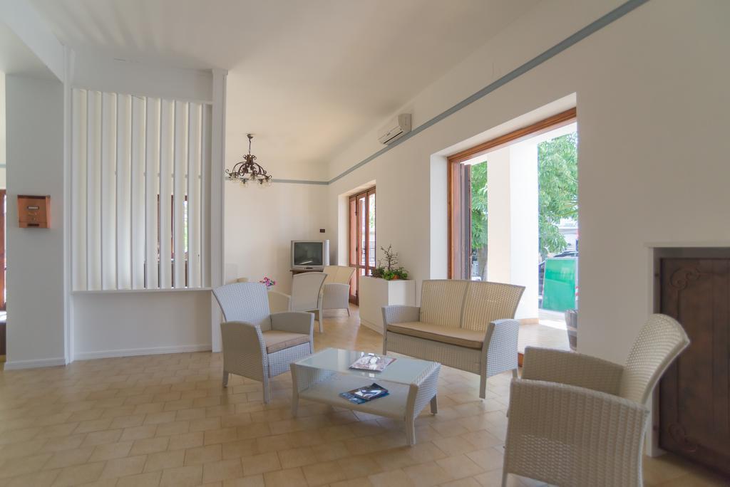 Hotel Alba Del Gargano Mattinata Bagian luar foto
