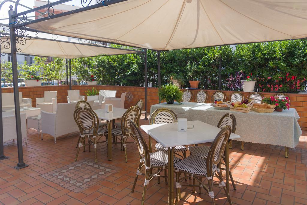Hotel Alba Del Gargano Mattinata Bagian luar foto
