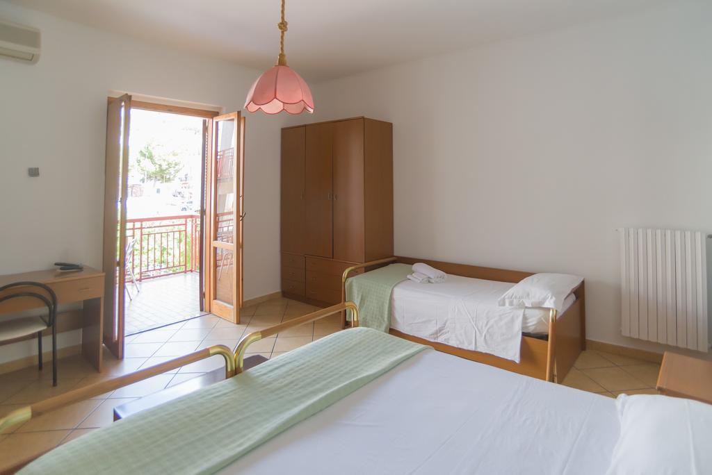 Hotel Alba Del Gargano Mattinata Bagian luar foto