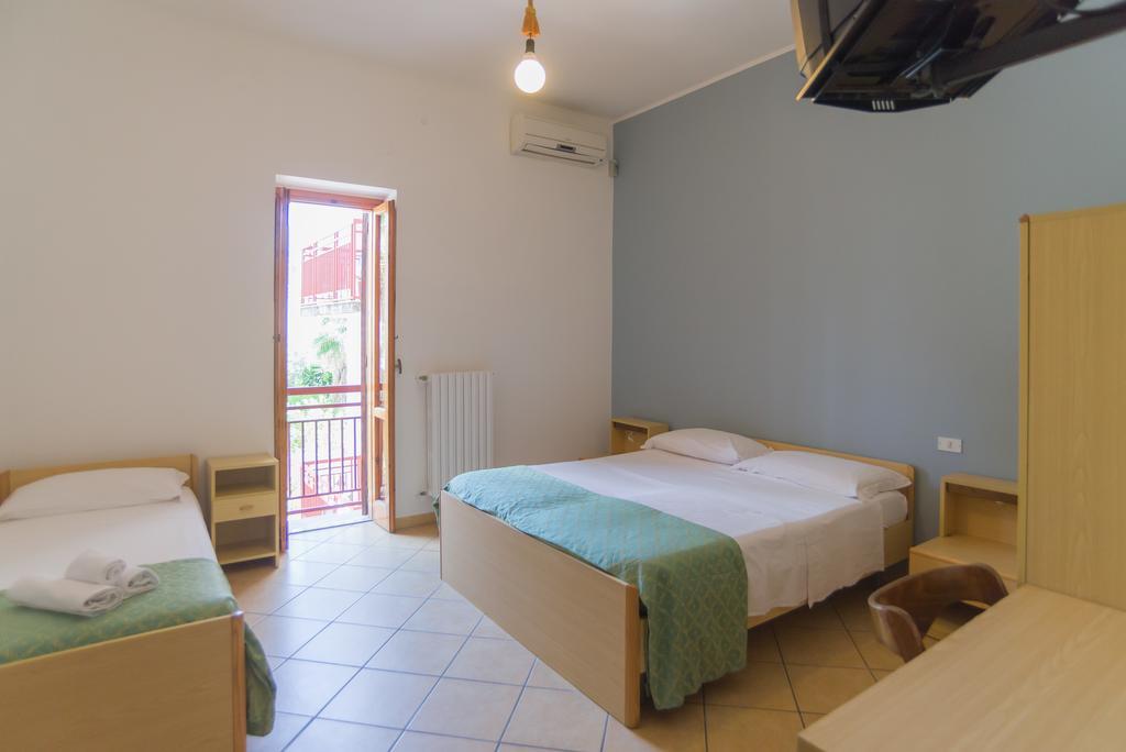 Hotel Alba Del Gargano Mattinata Bagian luar foto